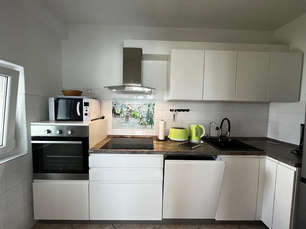 Apartment Juric Nevi Malinska