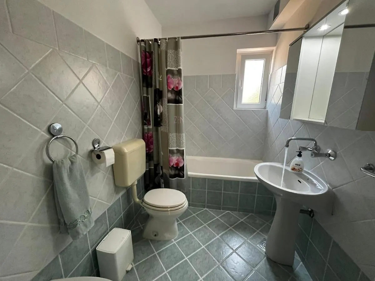 Apartment Juric Nevi Malinska
