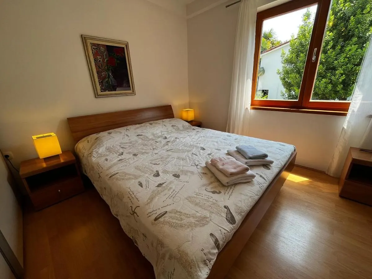Apartment Juric Nevi Malinska 0*,